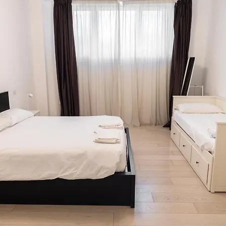 Elegante E Spazioso Quadrilocale In Porta Venezia Apartment