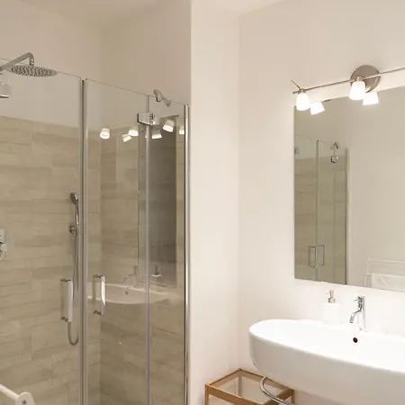 Elegante E Spazioso Quadrilocale In Porta Venezia Apartment Milan